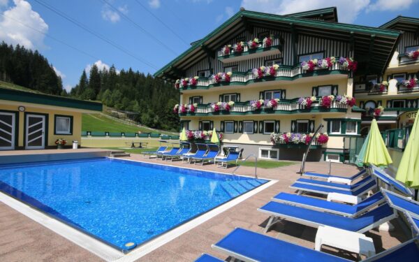 Rakouské Alpy: Hotel Unterberghof **** s rozšířenou polopenzí, venkovním bazénem a slevovou kartou s výhodami