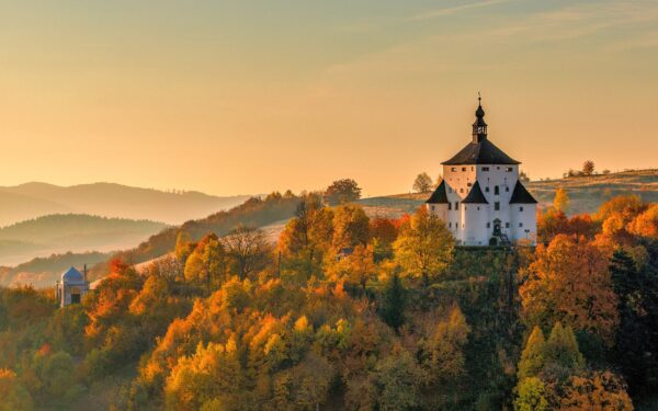 Slovensko: Banská Štiavnica v Penzionu Black M se snídaní či polopenzí + ohniště, gril, terasa a dětské hřiště