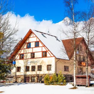 Vysoké Tatry 1,1 km od moderního skiareálu v Hotelu Tulipán *** s polopenzí + krytý bazén, vířivka a 4 sauny