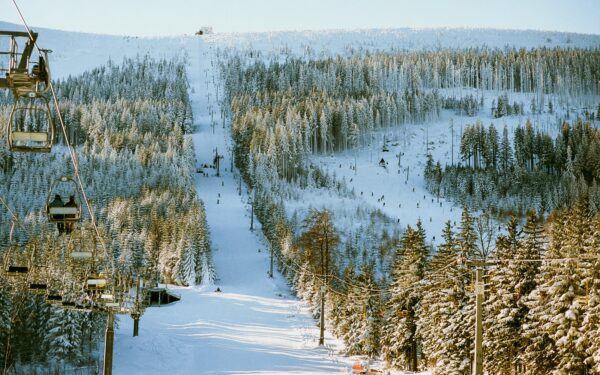 Polské Krkonoše blízko ski areálu ve Ville Karpacz s polopenzí a vstupenkou do aquaparku + podzemní výstava