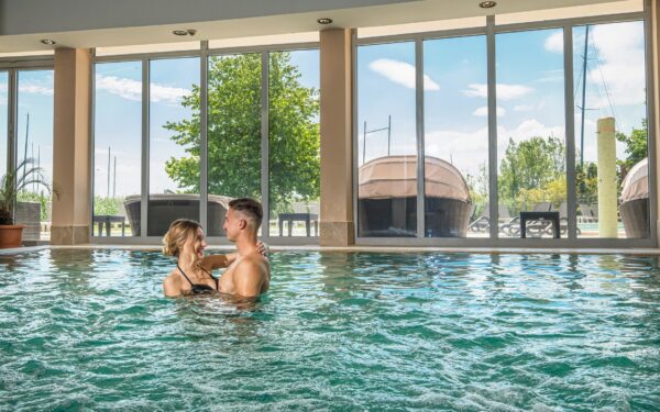 Balaton v luxusním Golden Lake Resort Hotelu **** s polopenzí a neomezeným wellness s bazény a saunovým světem
