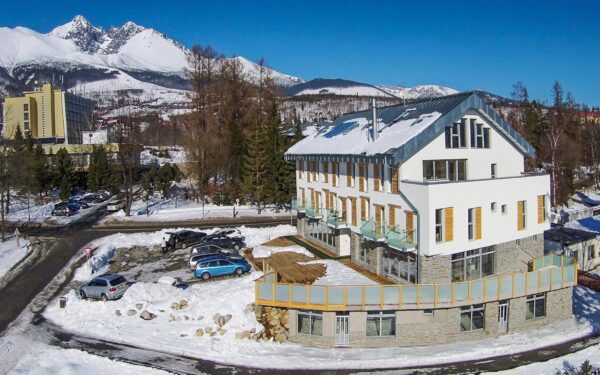 Vysoké Tatry 800 m od ski areálu: Apartmány Belveder se snídaní/polopenzí, wellness a pivní degustací + sleva