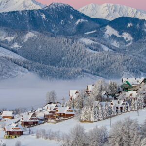 Tatry u Zakopaného: Pobyt u ski areálů ve Wille Serafin *** se snídaní formou bufetu + dětský koutek, herna