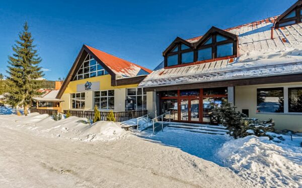 Vysoké Tatry u vleku (nejen) pro rodiny v Hotelu Rysy *** s polopenzí, dětským koutkem a slevou do aquaparku