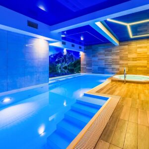 Tatry blízko Zakopaného a hned u ski areálu: 4* Hotel Sądelski Dwór Medical & SPA se snídaní + wellness, slevy
