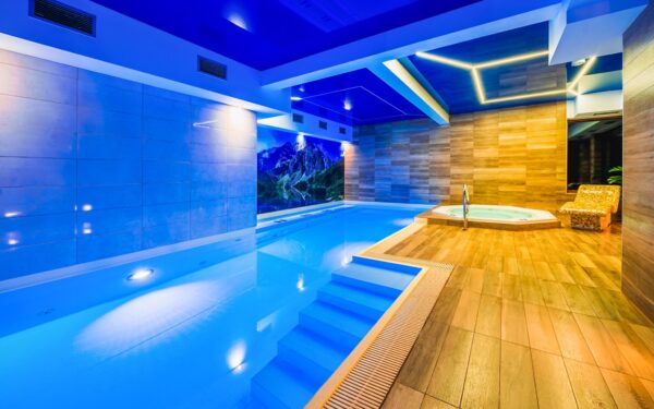 Tatry blízko Zakopaného a hned u ski areálu: 4* Hotel Sądelski Dwór Medical & SPA se snídaní + wellness, slevy