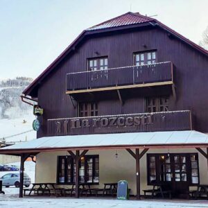 Dolní Morava jen 200 m od sjezdovky, u Stezky v oblacích a Sky Bridge 721 v penzionu Na Rozcestí s polopenzí