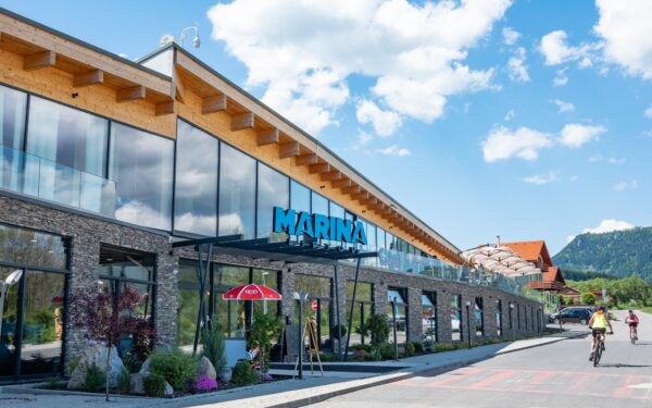 Dovolená blízko ski areálů a atrakcí v Marině Liptov se snídaní a privátním wellness (bazén, sauny) + fitness