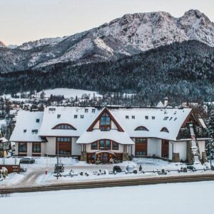 Polské Tatry u sjezdovek: Kościelisko v Mountain Palace Tatra Resort & SPA s polopenzí + wellness, kulečník