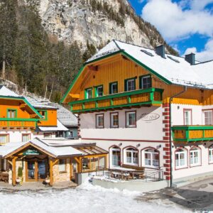Salcbursko u skiareálů v Hotelu Gell *** se snídaní/polopenzí či all inclusive + neomezené wellness a herna
