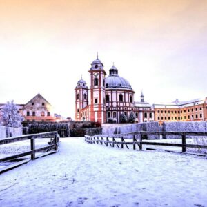 Vysočina: Jaroměřice nad Rokytnou u zámku v Hotelu Opera *** se snídaní/all inclusive + masáž, kulečník, slevy
