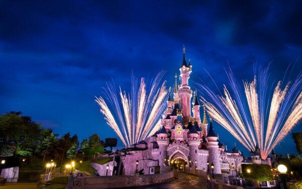 Jedinečný zábavní park Disneyland® Paris a Walt Disney Studios® v Hotelu de Berny **** se snídaní a vstupenkou