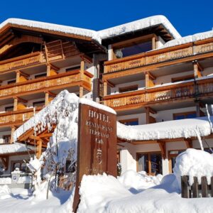 Korutany nedaleko skiareálu v Hotelu Paternwirt **** s polopenzí, wellness se saunami a párou + karta hosta