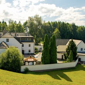 Žďár nad Sázavou v Hotelu a hostinci Tálský mlýn *** se snídaní či polopenzí + skandinávská horká káď a vyžití