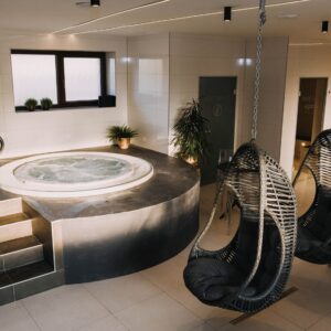 Moravské Slovácko u Baťova kanálu: Pobyt v apartmánu ve Wellness Veselí se snídaněmi, 2 vířivkami a 2 saunami