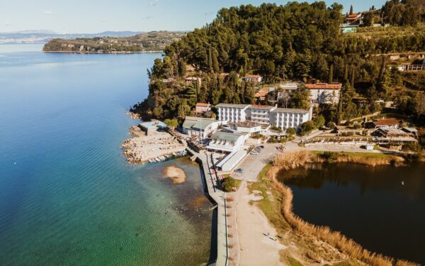 Slovinsko hned u moře v Barbara Piran Beach Hotelu ***Superior se snídaní či polopenzí + možnost wellness