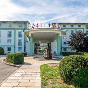 Plzeň blízko atrakcí: Pobyt v moderním Parkhotelu **** se snídaněmi, fitness a slevou na tenis + svařené víno