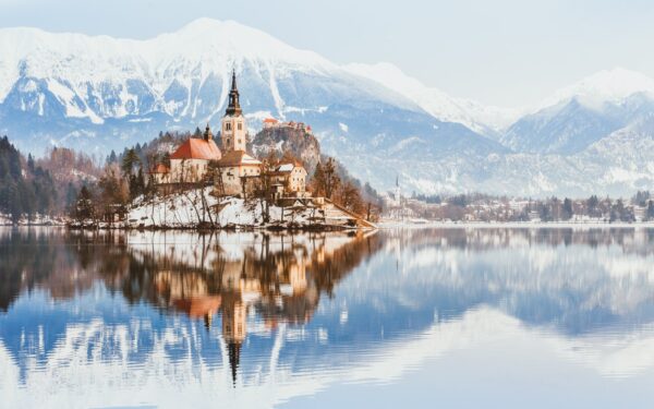 Slovinsko u Bledu a národního parku Triglav v Hotelu Grajski dvor *** s polopenzí a vířivkou + blízký skiareál