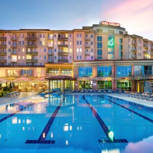 Zalakaros: Hotel Karos Spa **** s termálním wellness se 6 bazény, polopenzí a dětským klubem s animacemi