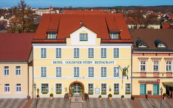 Rakousko u hranic, lázní a přírodních parků: Stern Hotel & Restaurant **** se 3 saunami + welcome drink a víno