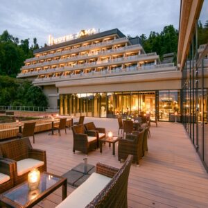 Slovinsko: Pobyt jen pár metrů od Postojenské jeskyně v Hotelu Jama **** se snídaní/polopenzí + sleva na vstup
