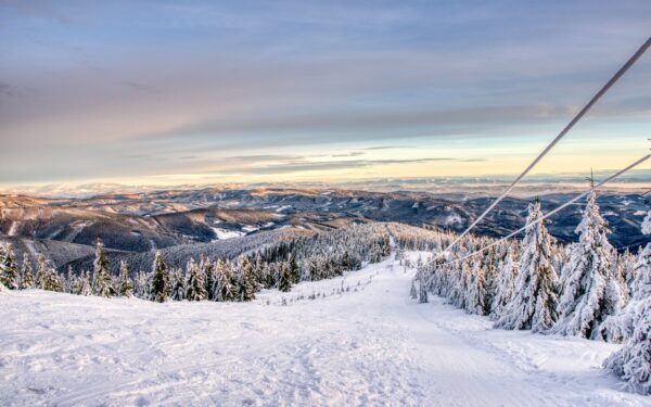 Beskydy jen 3,4 km od skiareálu: Horní Bečva v Penzionu Staré časy se snídaní či polopenzí a privátní vířivkou