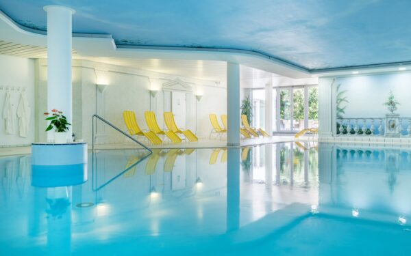 Alpy u ski areálů: 4* Berghotel Jägerhof s polopenzí a wellness (bazén, sauny) + welcome drink a občerstvení