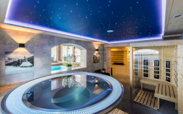 Polské Tatry a Zakopané u skiareálů: Willa Baciarka se snídaní a wellness (bazén, vířivky, sauny) + herna
