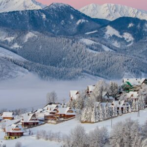 Tatry u Zakopaného: Pobyt u ski areálů ve Wille Serafin *** se snídaní formou bufetu + dětský koutek, herna