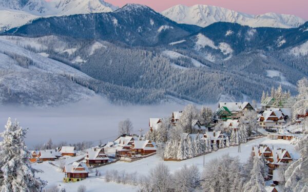 Tatry u Zakopaného: Pobyt u ski areálů ve Wille Serafin *** se snídaní formou bufetu + dětský koutek, herna