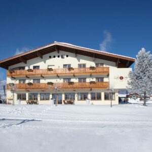 Salcbursko 8 km od ski areálů v Hotelu Saliter Hof **** s polopenzí, wellness se 4 druhy saun a lekcemi jógy