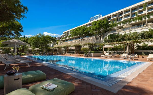 Ostrov Rab luxusně: Arba Resort by Valamar **** s all inclusive, bazény, saunou a programem + děti zdarma