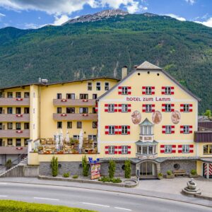 Tyrolsko aktivně v Hotelu zum Lamm *** s polopenzí a wellness + vstup do outdoorového parku a na bouldering