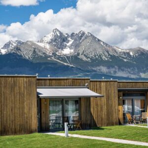 Tatranský NP u výletních cílů: Veľká Lomnica v apartmánu v moderním Natur Resortu se snídaní a wellness