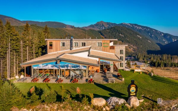 Liptovský Mikuláš v Hotelu Strachan Family Jasná *** s polopenzí a každodenním wellness + vyžití pro děti
