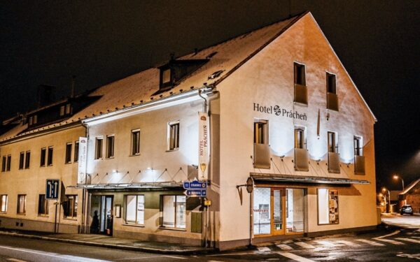 Západní Čechy u památek: Horažďovice v Hotelu Prácheň *** se snídaní či polopenzí + vstup do aquaparku a muzea