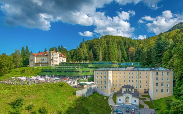 Slovinsko: Rimske Toplice v Hotelu Rimski dvor ****+ s polopenzí, 7 vířivkami, 5 saunami a termálními bazény