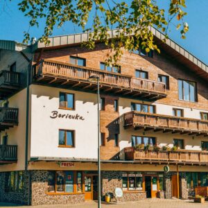 Vysoké Tatry 1 km od lanovky na Lomnický štít ve Vile Borievka *** s dárkem + dítě do 6 let zdarma