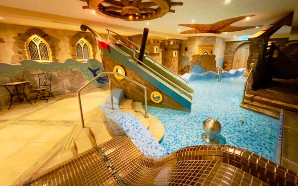 Vysočina u ski areálů: Hotel Podlesí *** s polopenzí a krytým bazénem a vstupem do wellness (vířivky, sauny)