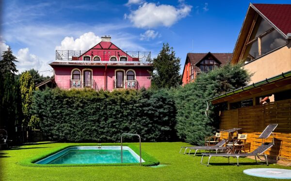 Pobyt v Egeru v Hotelu Szent István *** s polopenzí a neomezeným wellness + welcome drink, vyžití a sleva