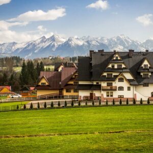 Polské Tatry stylově: Białka Tatrzańska v Penzionu Silverton se snídaní, saunou a posilovnou + vířivka, drink