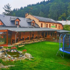 Jeseníky v Penzionu Stonožka s polopenzí, bazénem, privátním vstupem do sauny či vířivky a pivní lázní + sleva
