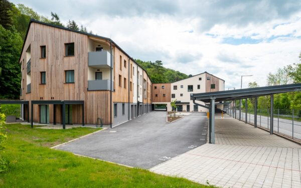 Pobyt na kraji Krkonošského národního park v Resortu Vrchlabí s wellness (vířivka, 2 sauny) + úschovna kol