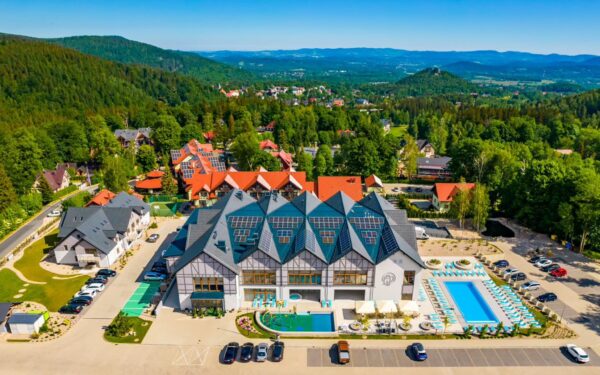 Pobyt v polských Krkonoších: Karpacz v Artus Resortu *** s polopenzí, 2 bazény, 4 saunami a masáží + fitness