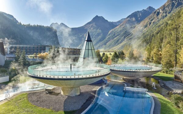 Luxusní wellness pobyt v Tyrolsku: Hotel Aqua Dome ****+ s polopenzí, obřími termálními lázněmi a vyžitím