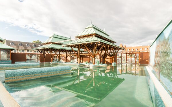 Mosonmagyaróvár: Aqua Hotel Termál *** s polopenzí a neomezeným vstupem do termálů (přímo propojen) + wellness