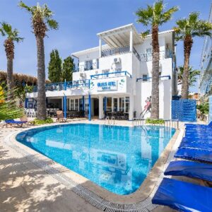 MaxSea Beach Hotel
