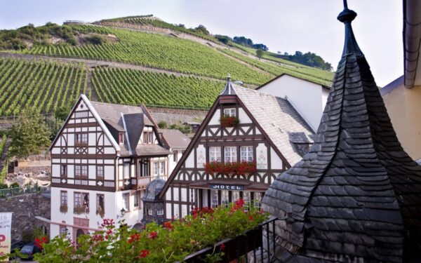 Hesensko v romantickém Rüdesheimu v Hotelu Berg's Alte Bauernschänke **** se snídaněmi a saunami