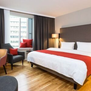 Hamburk v Hotelu Holiday Inn Hamburg – City Nord **** se snídaněmi, saunou v 18. patře + dítě do 12 let zdarma