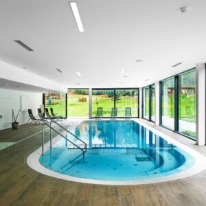 Karlovy Vary: 4* Cihelny Golf Resort s polopenzí + wellness centrum (bazén, vířivka a 4 druhy saun) neomezeně